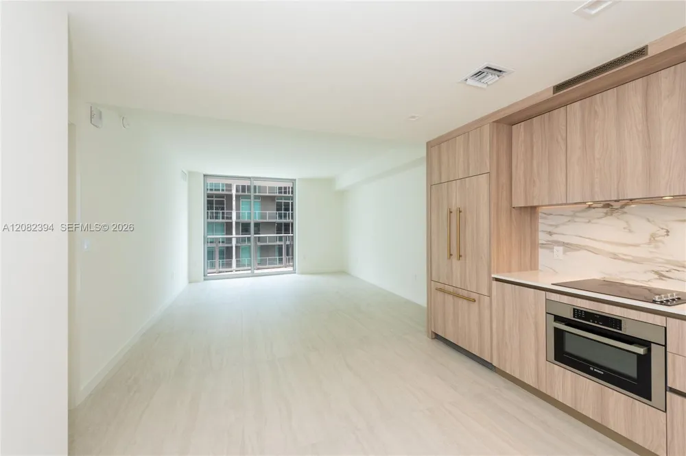77 SE 5th Street #3908 Miami, FL 33131