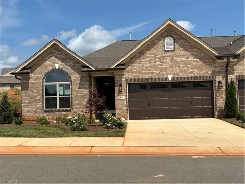 1095 Beechcraft Drive