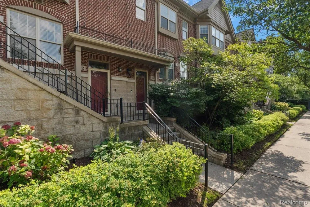 100 Adelaide Street Detroit City, MI 48201
