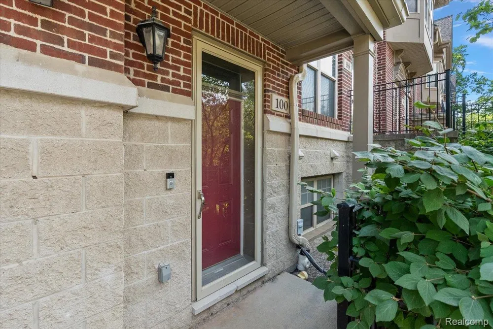 100 Adelaide Street Detroit City, MI 48201