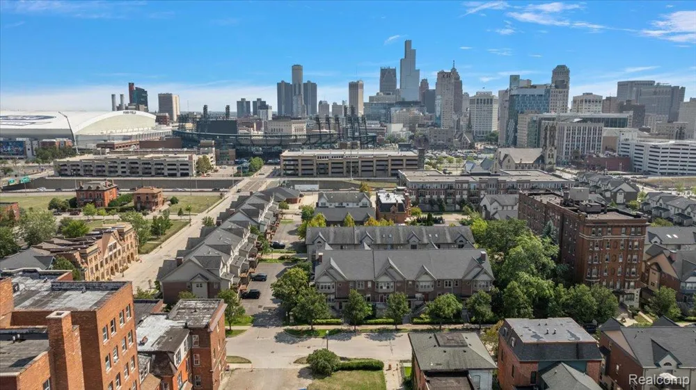 100 Adelaide Street Detroit City, MI 48201