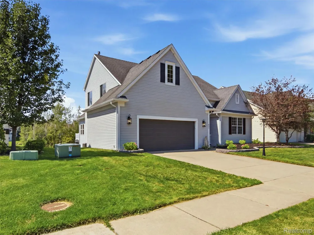 900 Cross Street Oxford Charter Township, MI 48371
