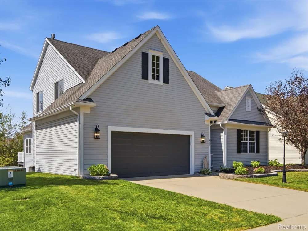 900 Cross Street Oxford Charter Township, MI 48371