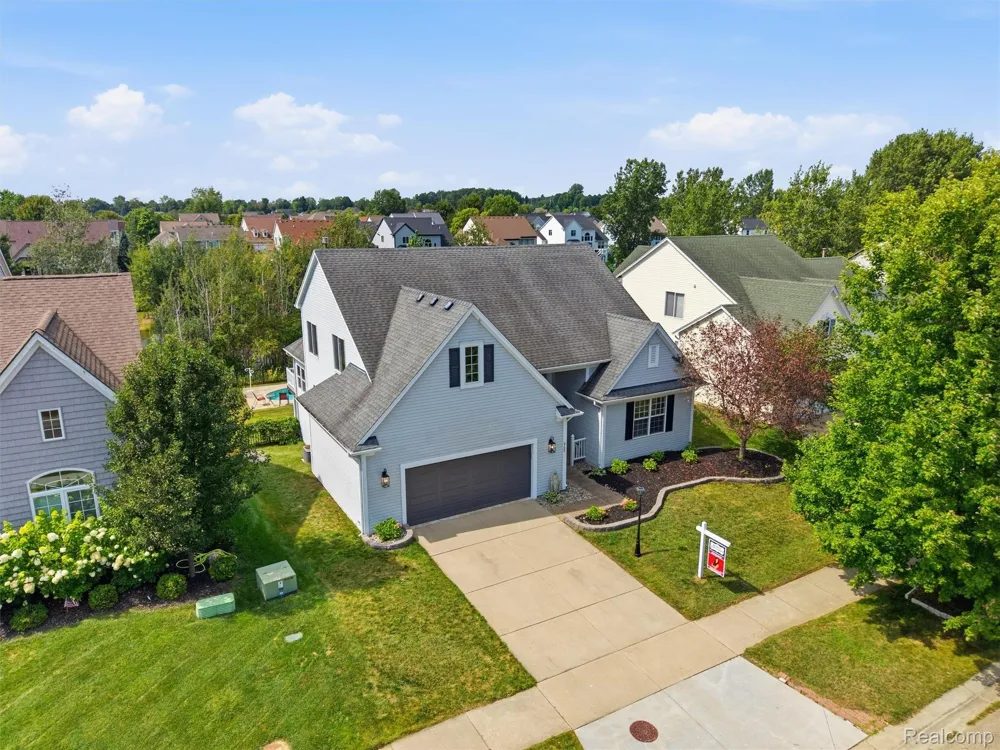 900 Cross Street Oxford Charter Township, MI 48371