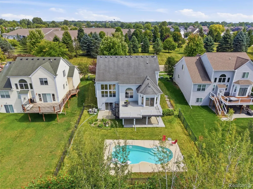 900 Cross Street Oxford Charter Township, MI 48371