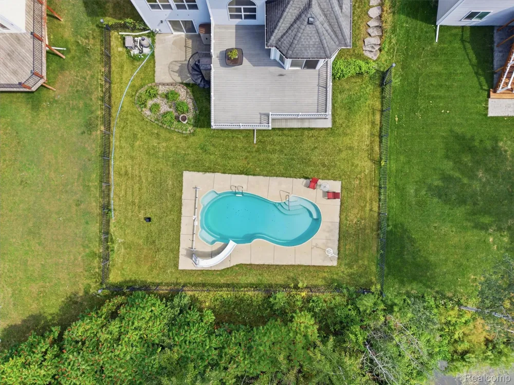 900 Cross Street Oxford Charter Township, MI 48371