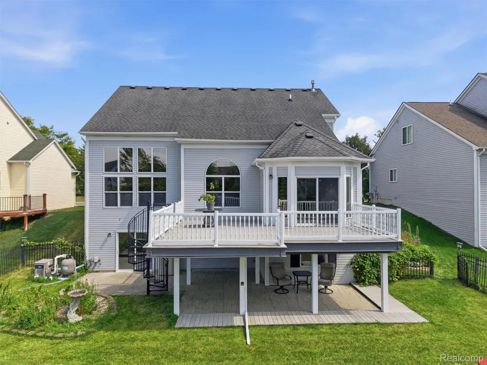 900 Cross Street Oxford Charter Township, MI 48371
