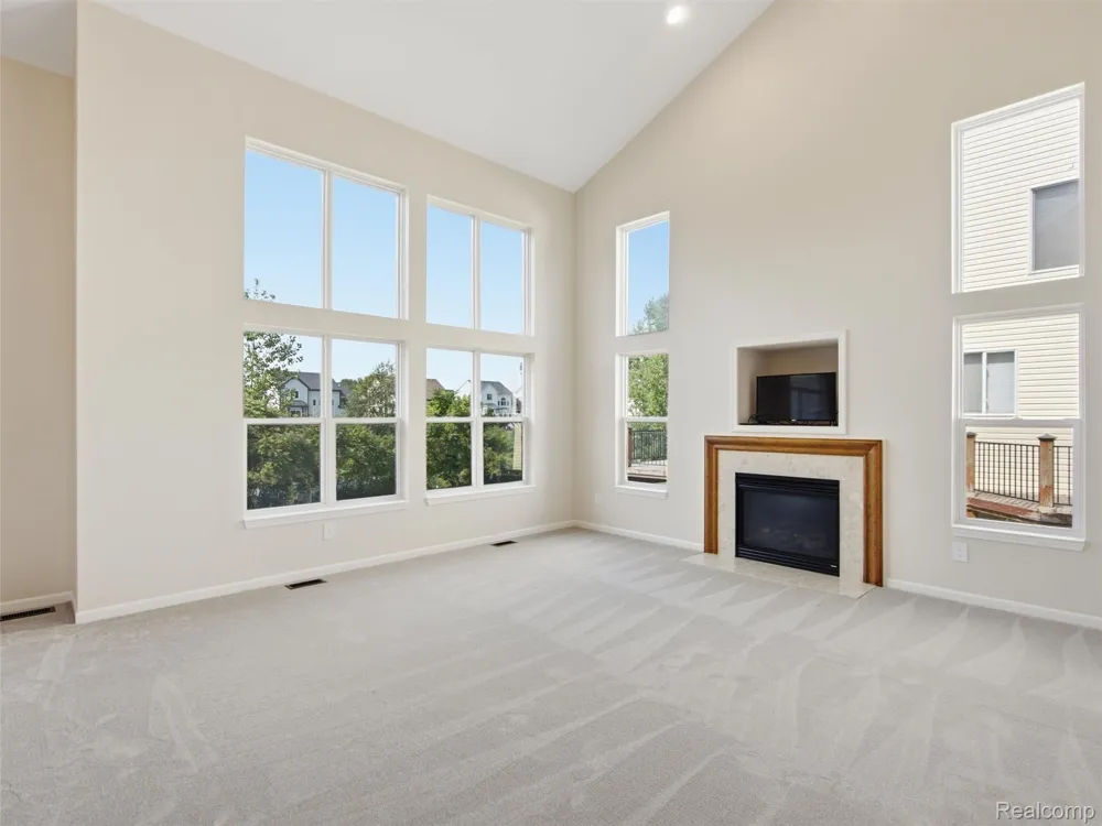 900 Cross Street Oxford Charter Township, MI 48371