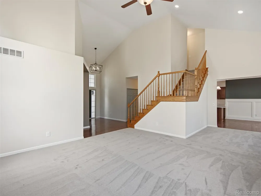 900 Cross Street Oxford Charter Township, MI 48371