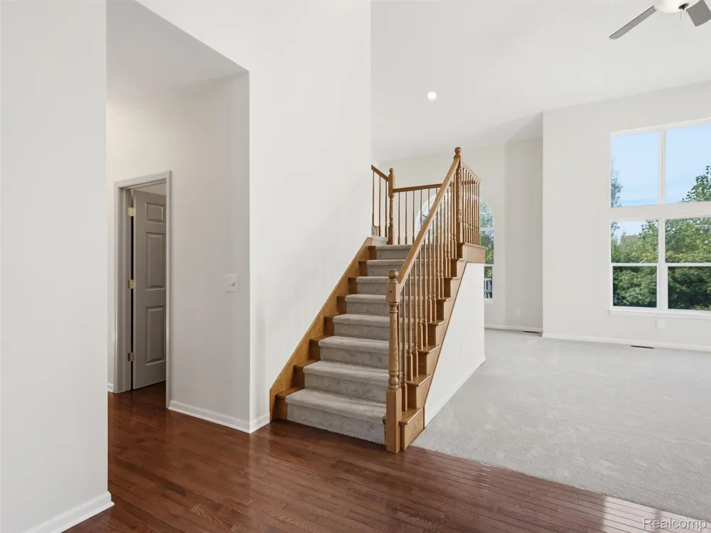900 Cross Street Oxford Charter Township, MI 48371