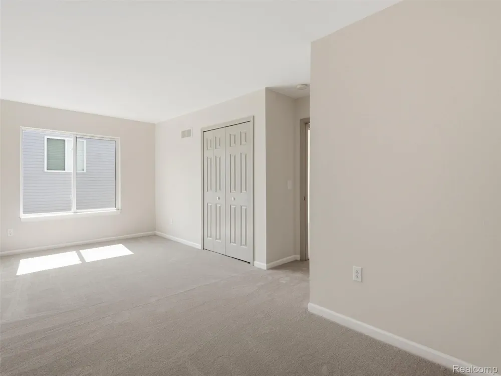 900 Cross Street Oxford Charter Township, MI 48371