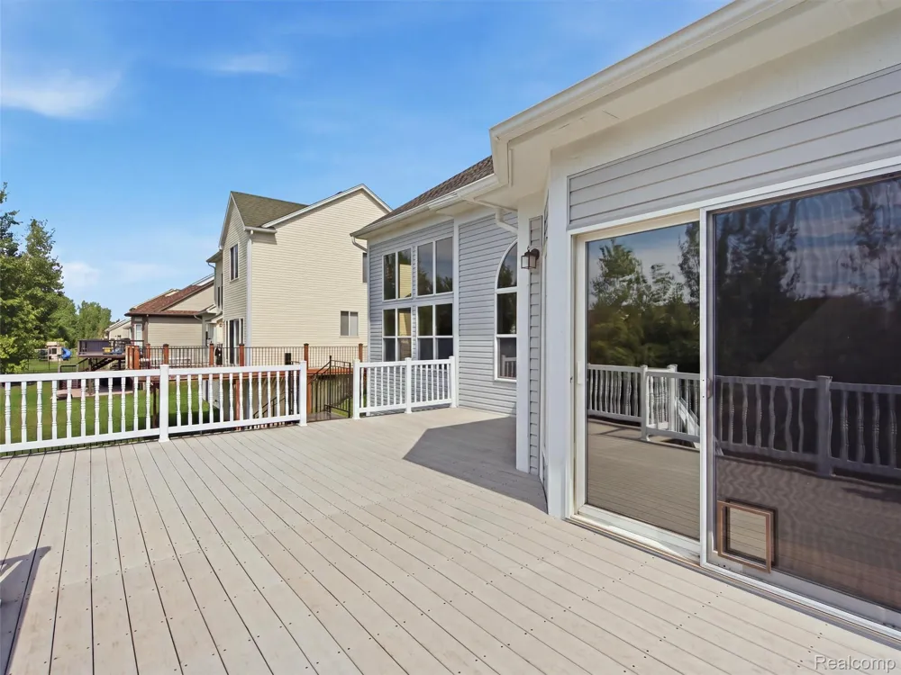 900 Cross Street Oxford Charter Township, MI 48371
