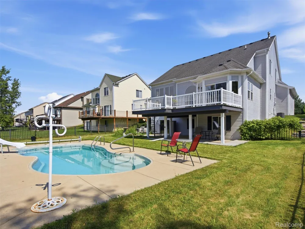 900 Cross Street Oxford Charter Township, MI 48371