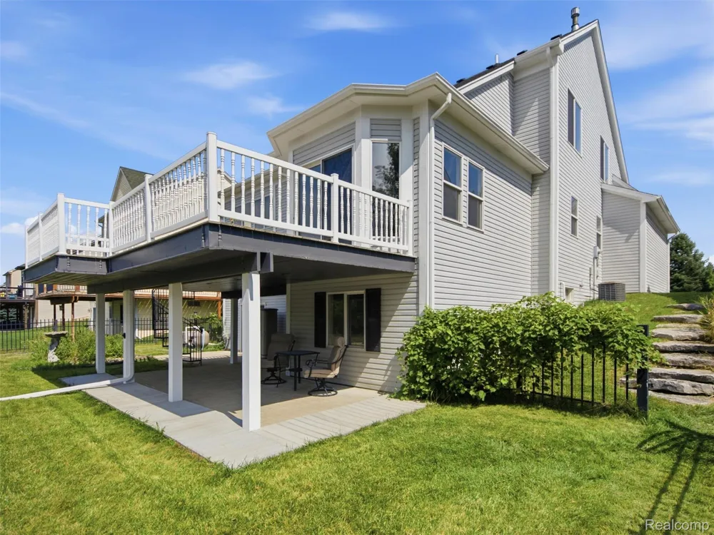 900 Cross Street Oxford Charter Township, MI 48371