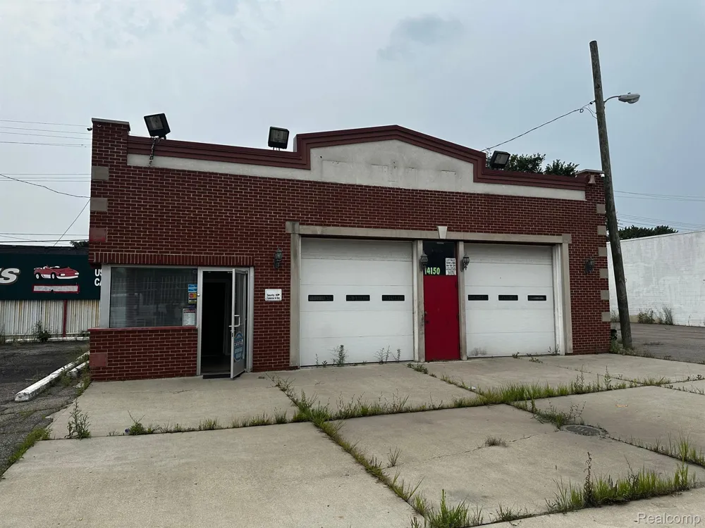 14150 E 8 MILE ROAD Detroit City, MI 48205