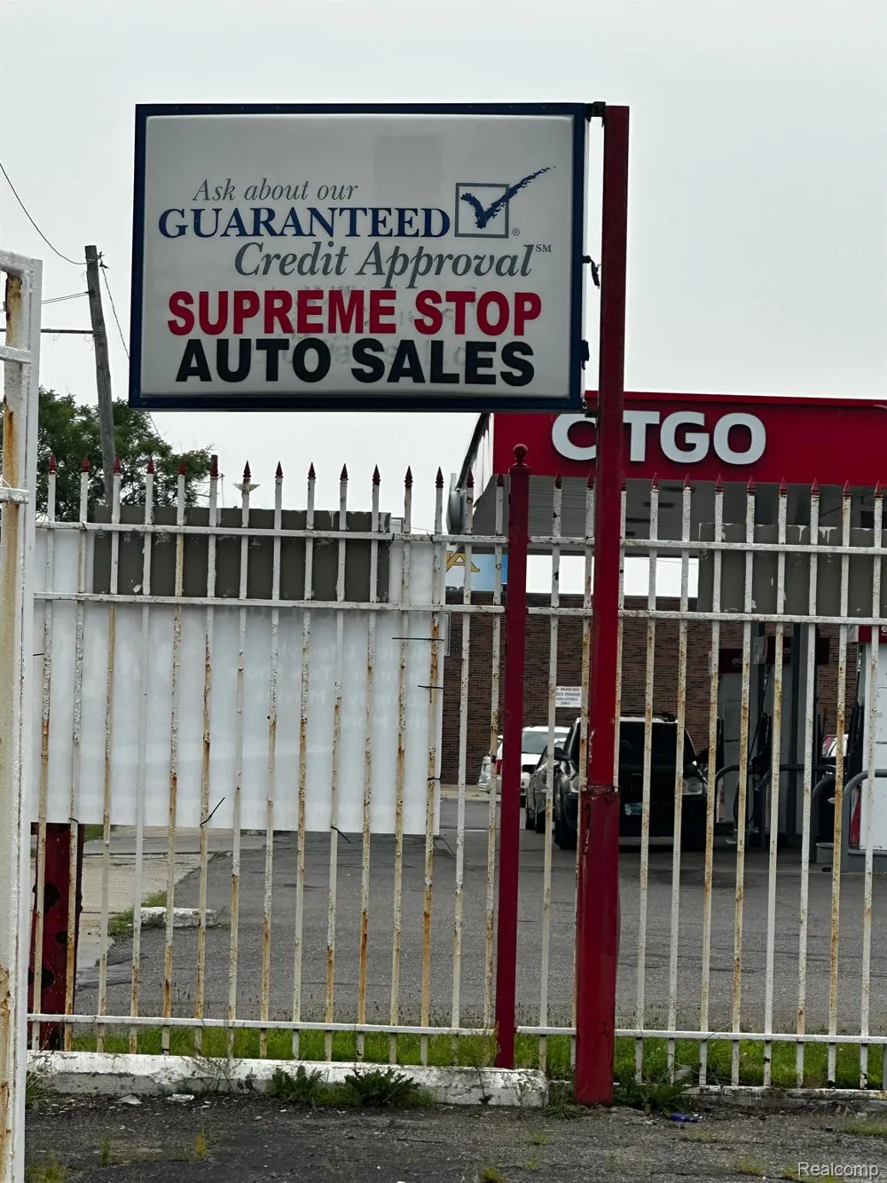 14150 E 8 MILE ROAD Detroit City, MI 48205