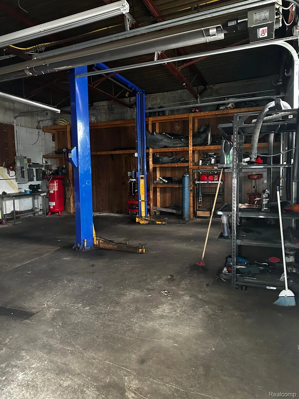 14150 E 8 MILE ROAD Detroit City, MI 48205