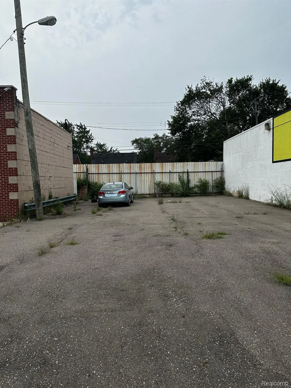 14150 E 8 MILE ROAD Detroit City, MI 48205