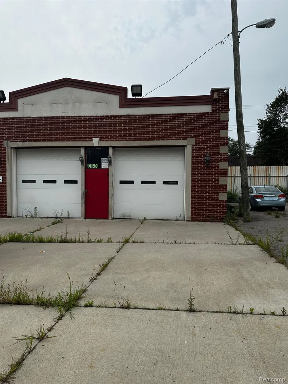 14150 E 8 MILE ROAD Detroit City, MI 48205