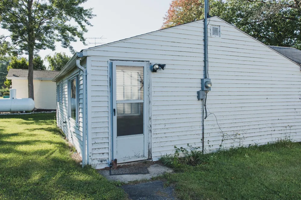 1041 Radov Road Hay Township, MI 48624