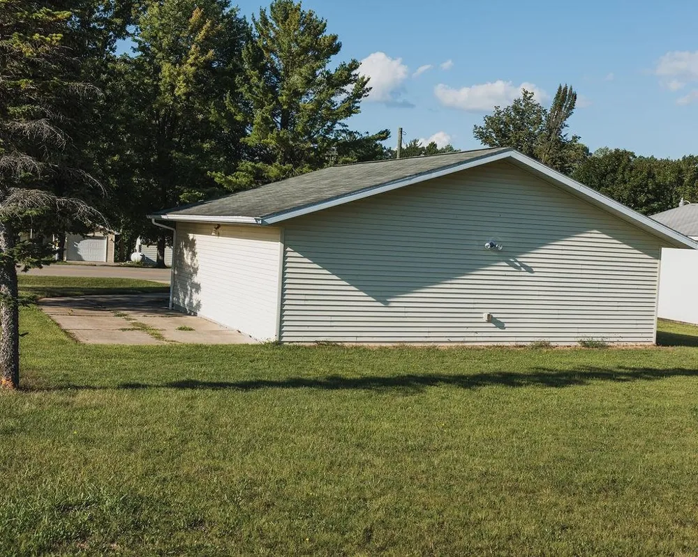 1041 Radov Road Hay Township, MI 48624