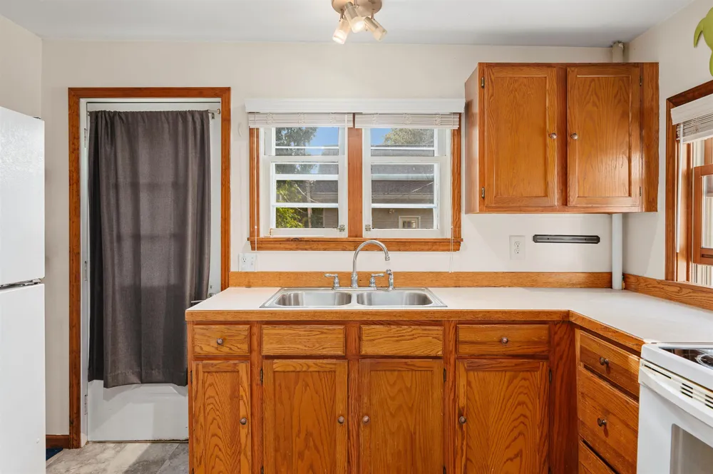 131 Spruce Traverse City City, MI 49684