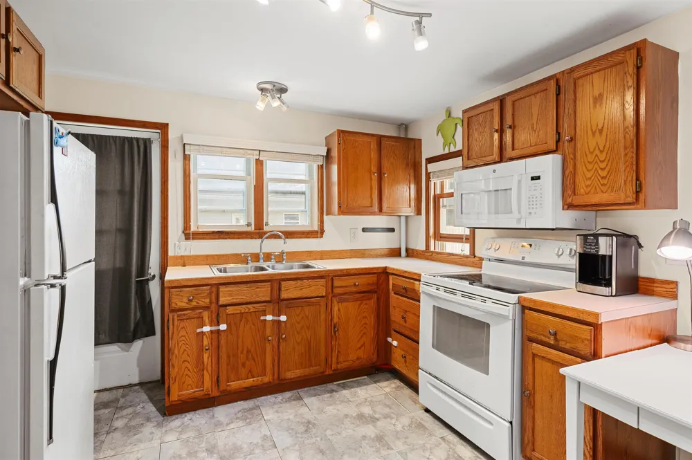 131 Spruce Traverse City City, MI 49684