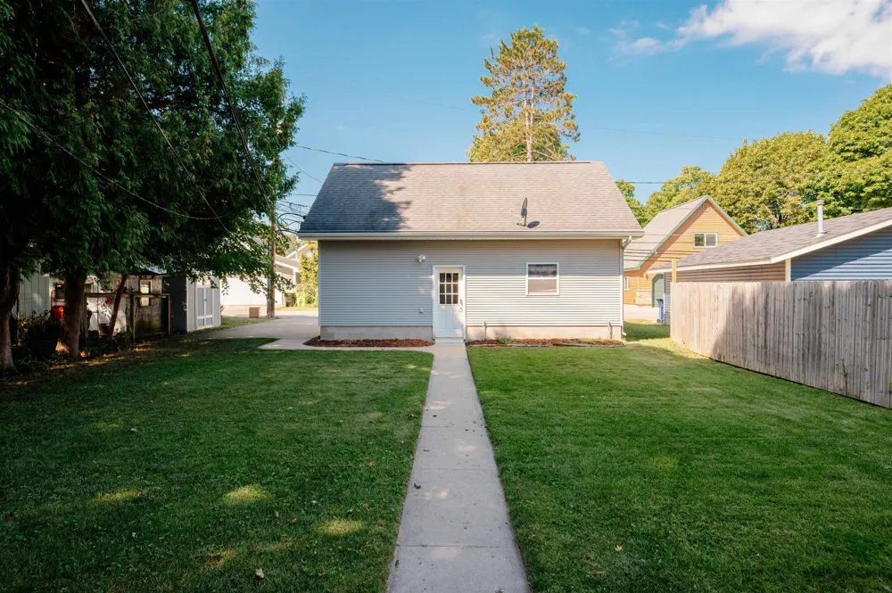 131 Spruce Traverse City City, MI 49684
