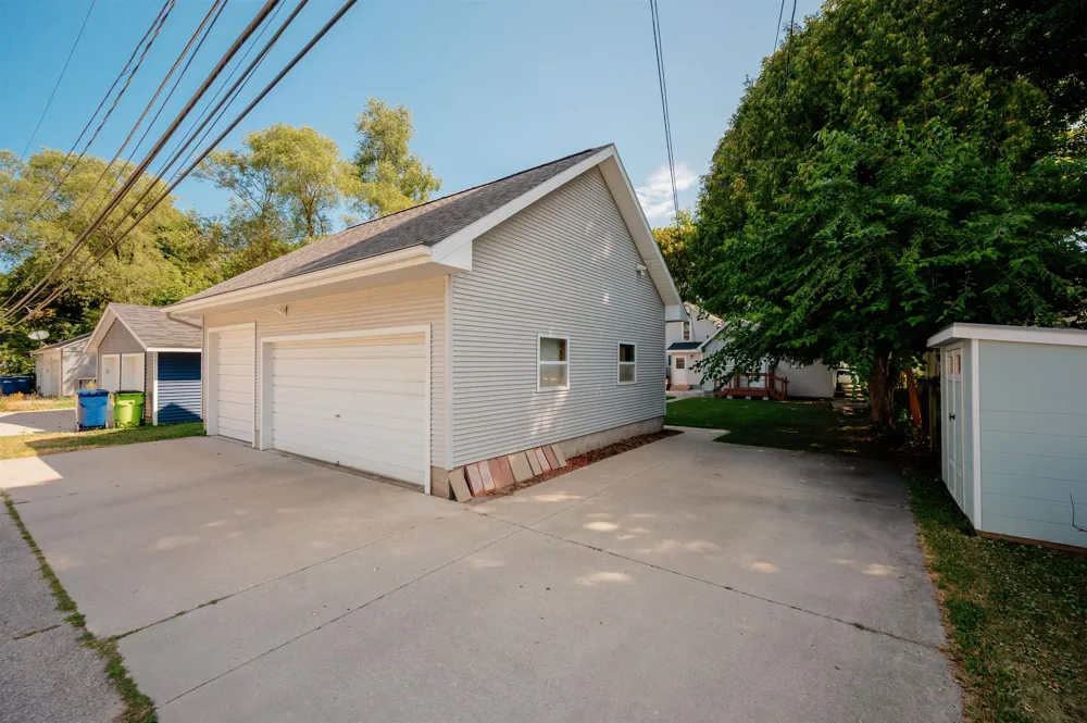 131 Spruce Traverse City City, MI 49684