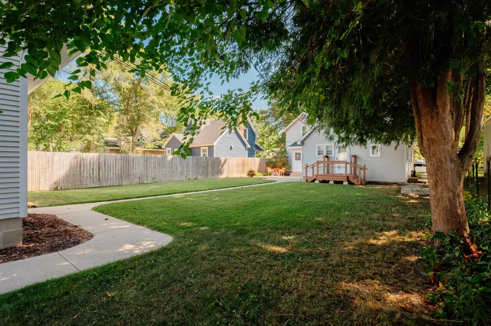 131 Spruce Traverse City City, MI 49684