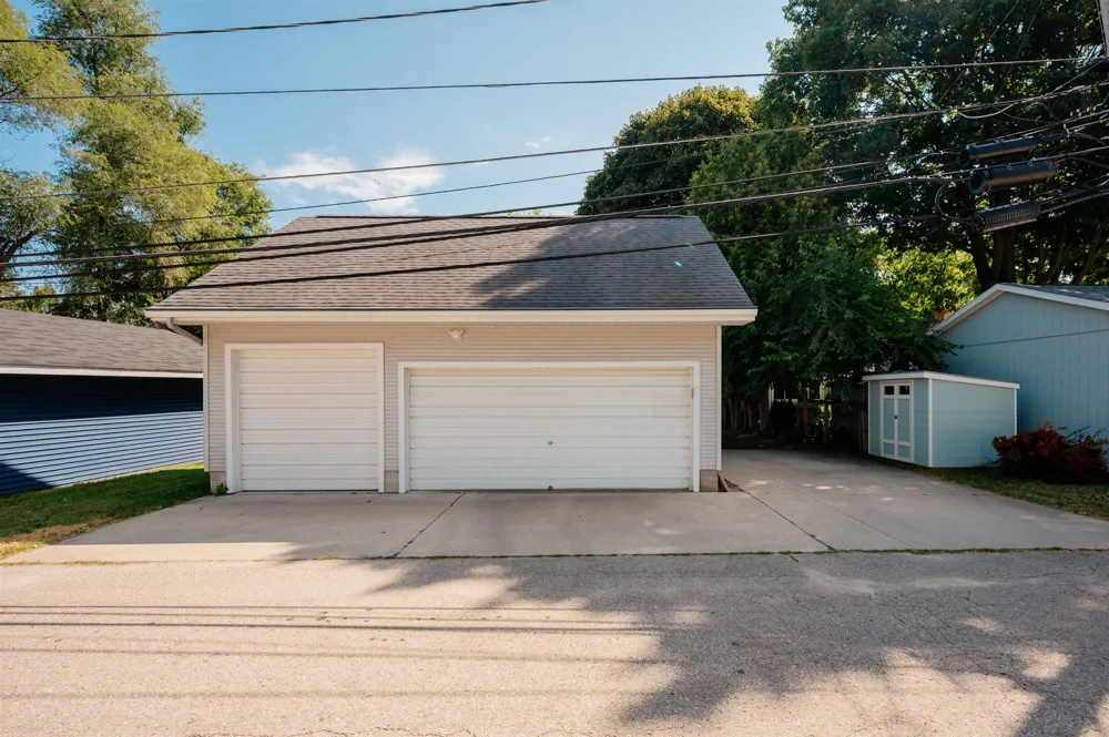 131 Spruce Traverse City City, MI 49684