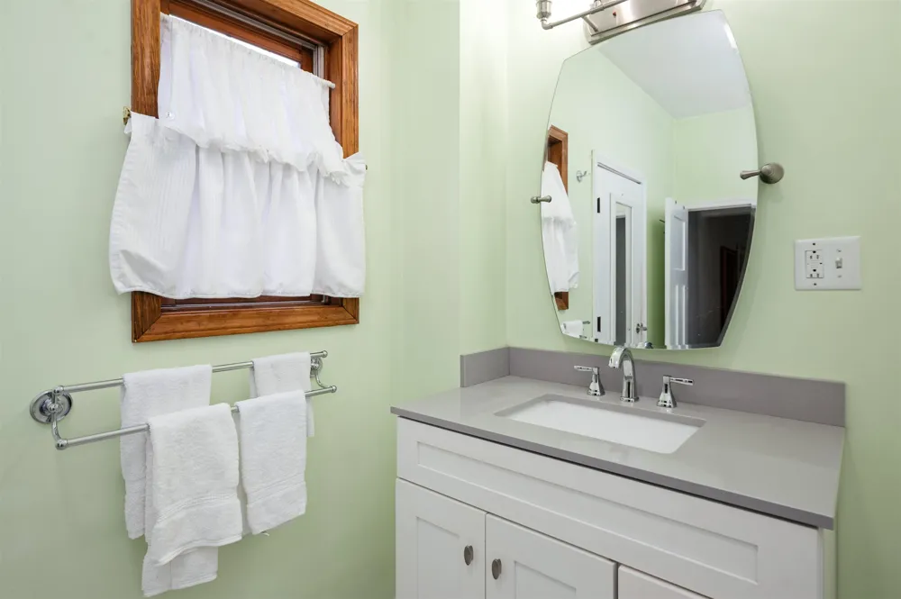 131 Spruce Traverse City City, MI 49684