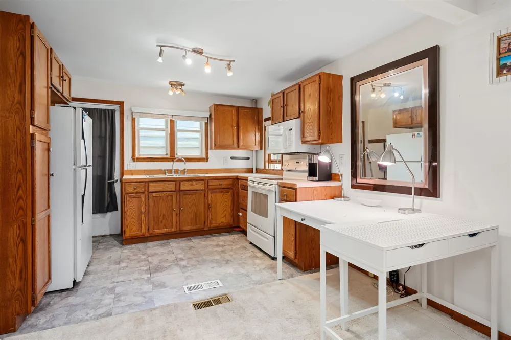 131 Spruce Traverse City City, MI 49684