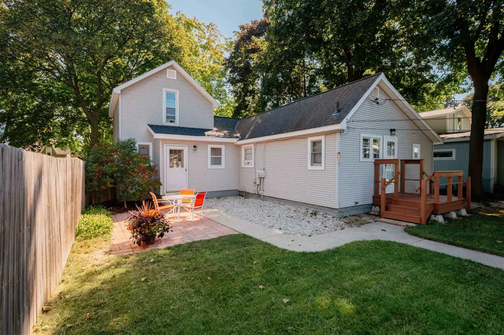 131 Spruce Traverse City City, MI 49684