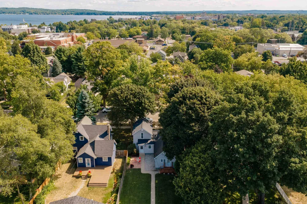 131 Spruce Traverse City City, MI 49684