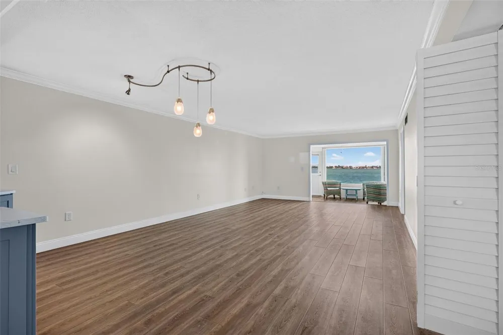 280 126TH AVENUE #103 Treasure Island, FL 33706