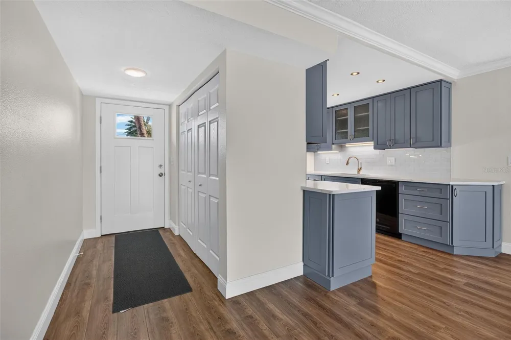 280 126TH AVENUE #103 Treasure Island, FL 33706