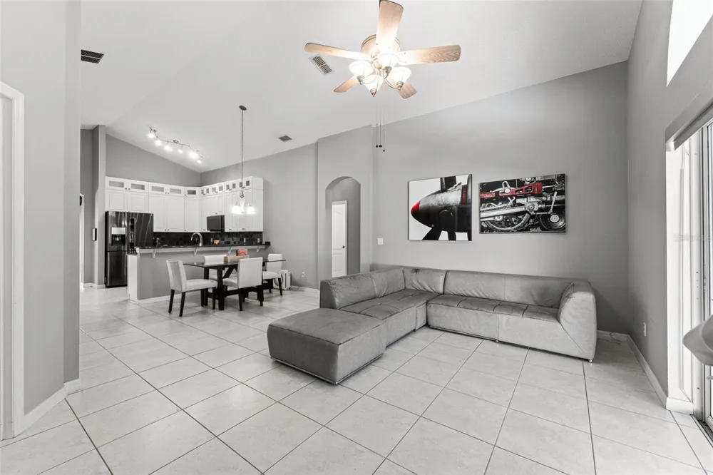 10037 PORTOFINO DRIVE Orlando, FL 32832