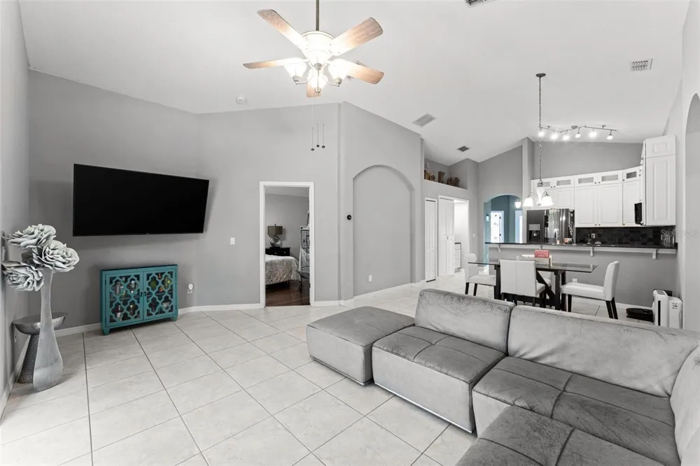 10037 PORTOFINO DRIVE Orlando, FL 32832