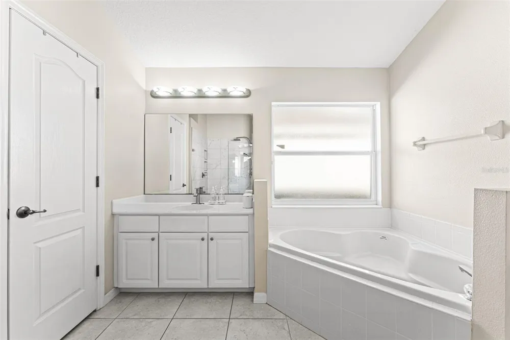 10037 PORTOFINO DRIVE Orlando, FL 32832