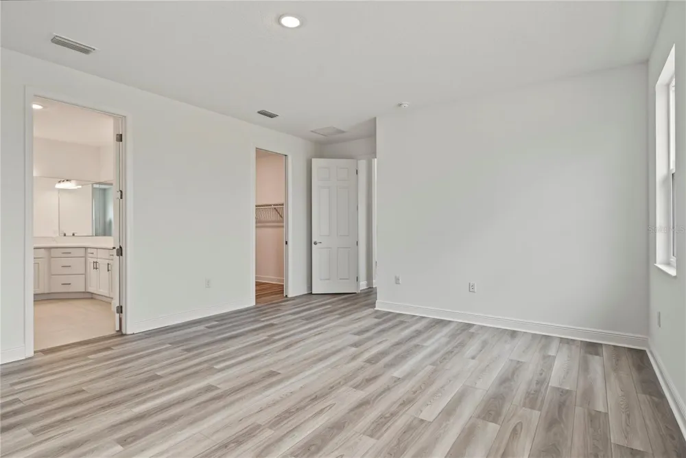 3951 KENNEBUNK LOOP Mount Dora, FL 32757