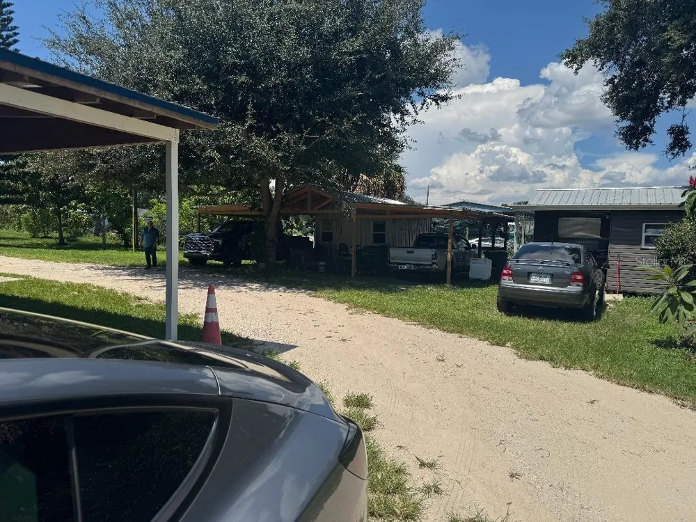 812 US HIGHWAY 17 92 S Davenport, FL 33837