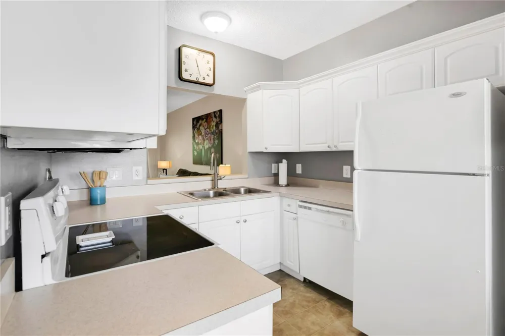 8825 CORAL PALMS COURT #B Kissimmee, FL 34747