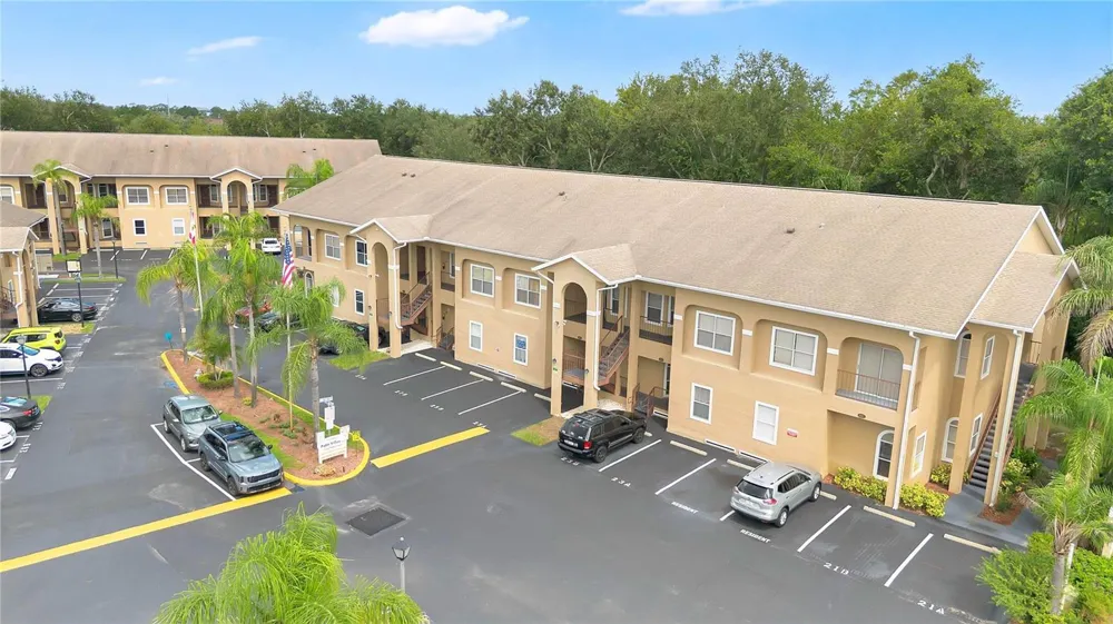 8825 CORAL PALMS COURT #B Kissimmee, FL 34747