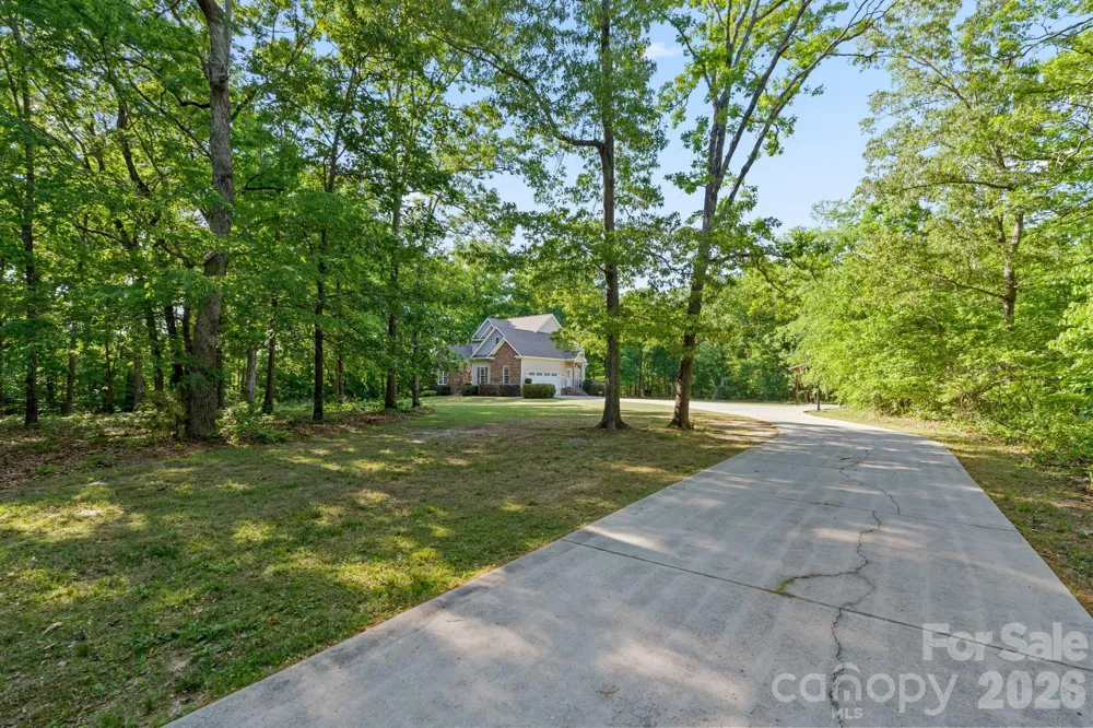 3321 Lower Lake Road Thomasville, NC 27360