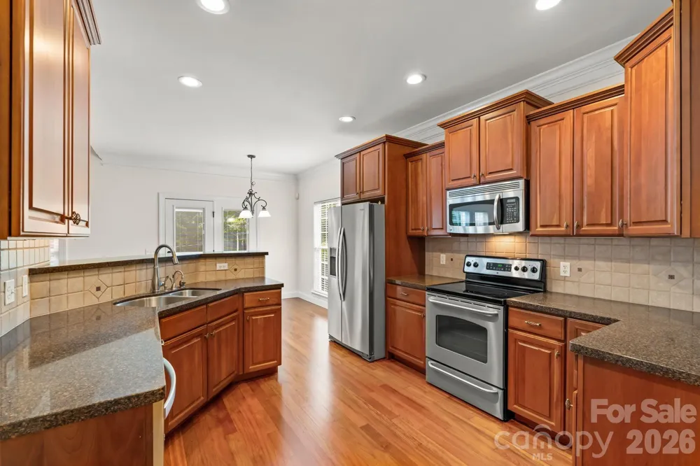 3321 Lower Lake Road Thomasville, NC 27360