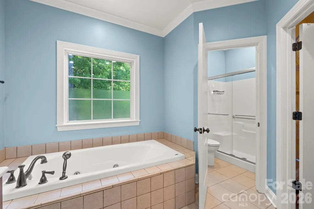 3321 Lower Lake Road Thomasville, NC 27360