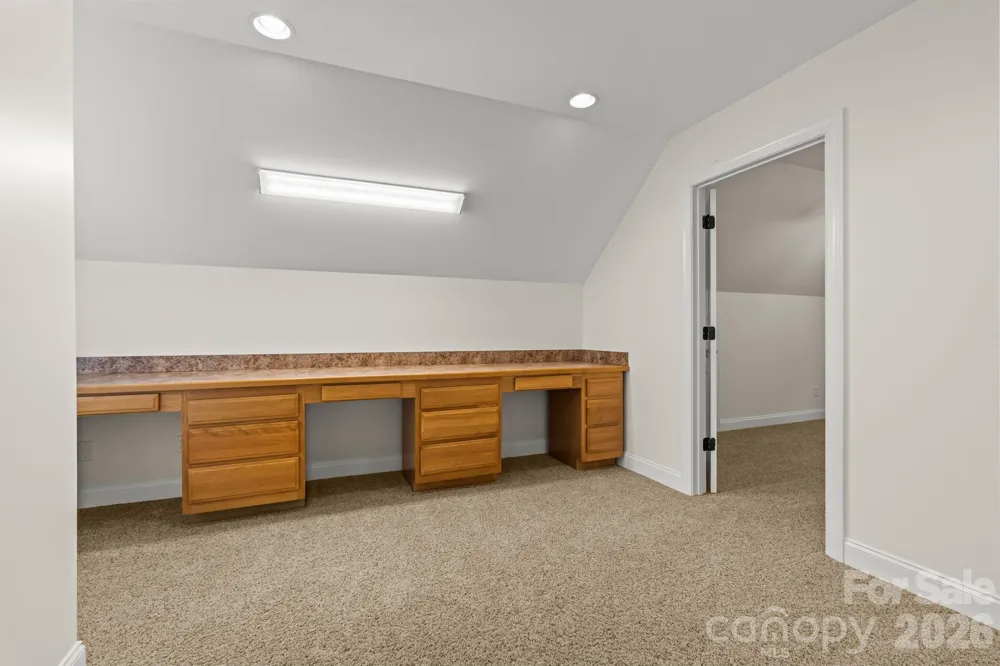3321 Lower Lake Road Thomasville, NC 27360