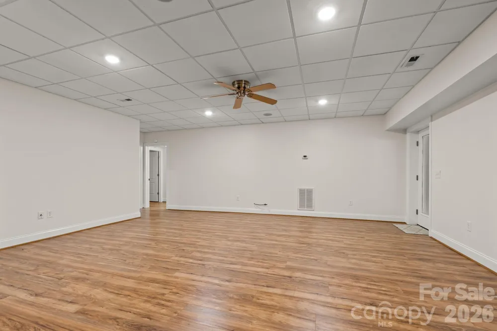 3321 Lower Lake Road Thomasville, NC 27360