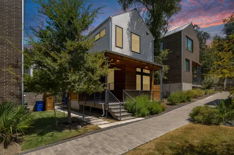 900 S 2nd Street #16